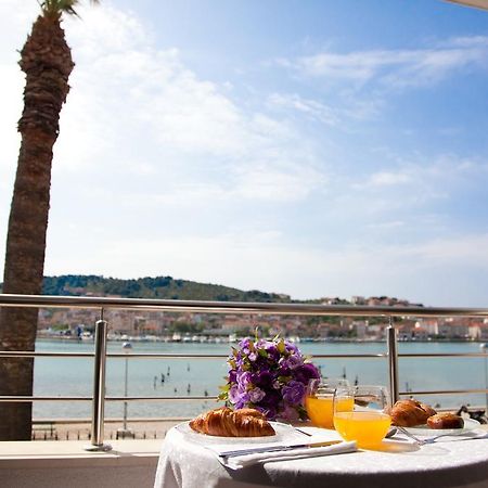 Apartments Svjetlana Trogir Ngoại thất bức ảnh