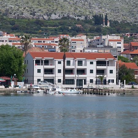 Apartments Svjetlana Trogir Ngoại thất bức ảnh