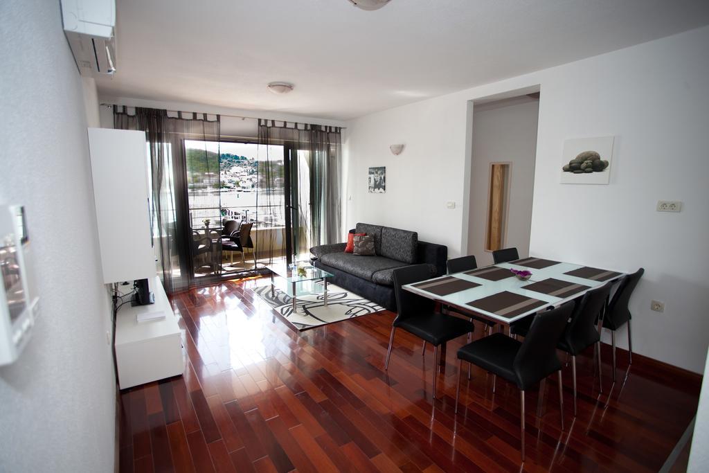 Apartments Svjetlana Trogir Phòng bức ảnh