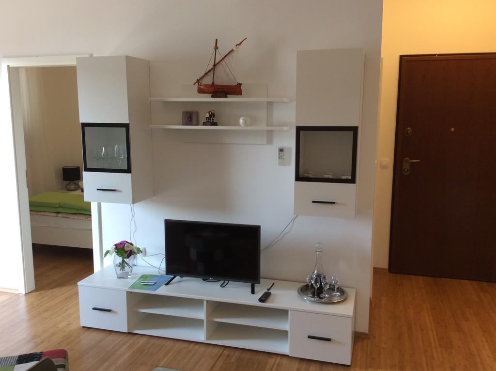 Apartments Svjetlana Trogir Ngoại thất bức ảnh